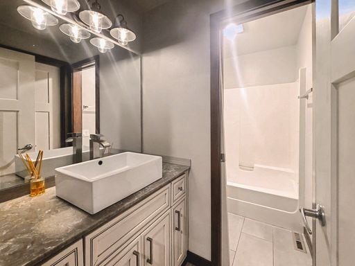 Building Photo - Gorgeous Kirkland South Rose Hill Home, AV...