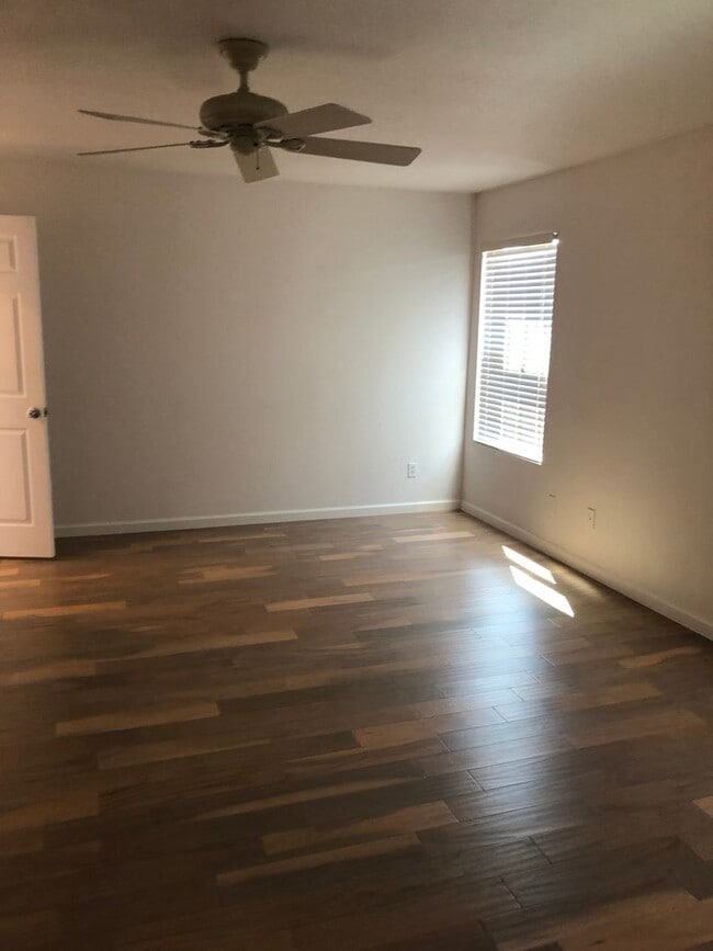 Building Photo - 1571 Thurman Way