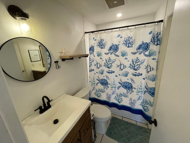 Building Photo - Kihei Villages Upper Level Furnished 2bed/1.5 bath Ocean View Condo