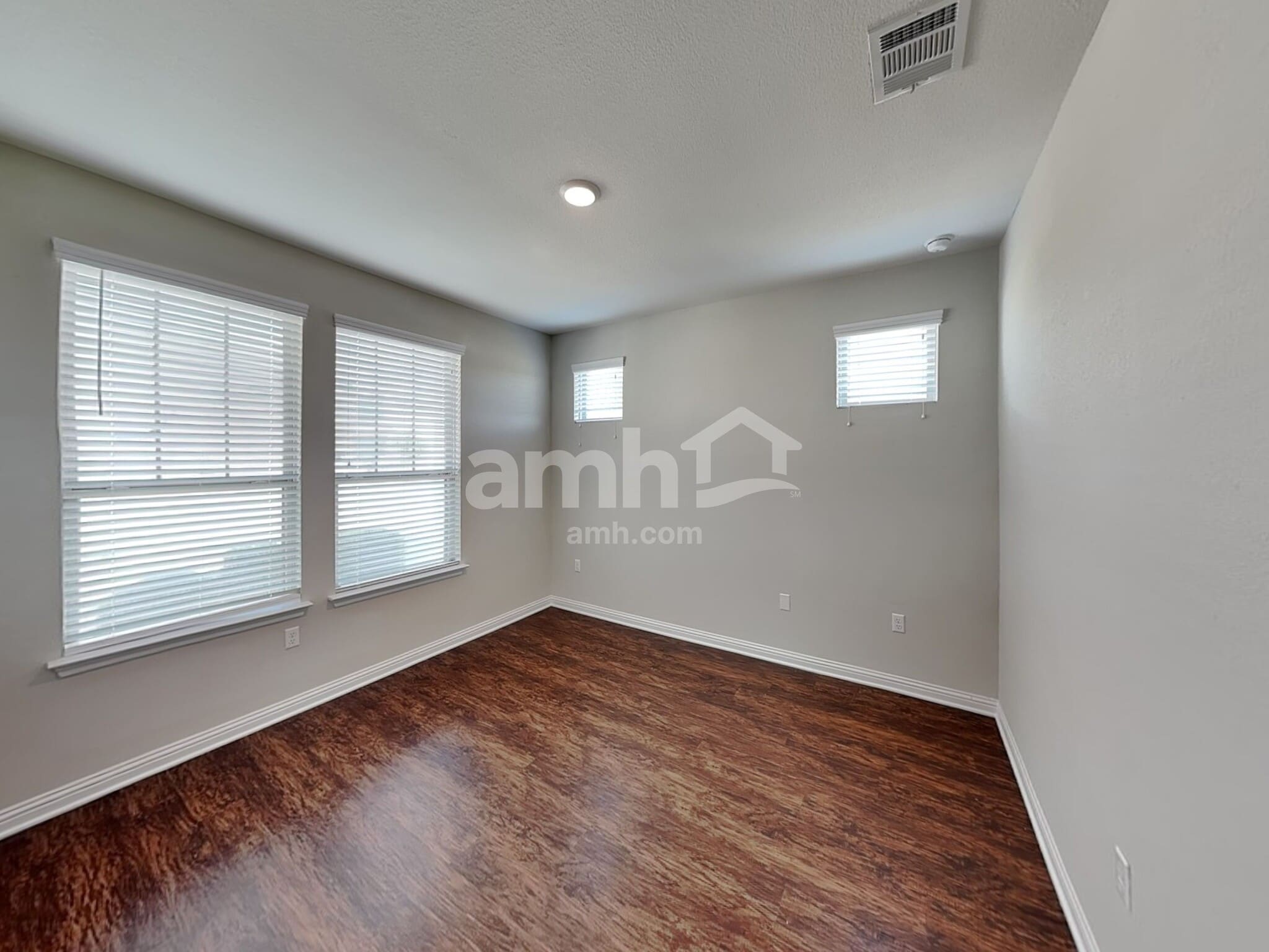 Building Photo - 5801 Kara Dr