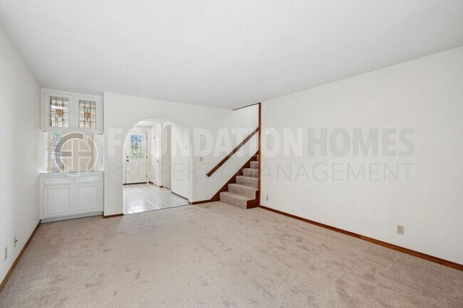Building Photo - 27 Partridge Dr
