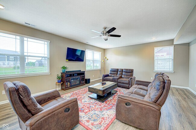 Building Photo - 1728 Gordon Dr