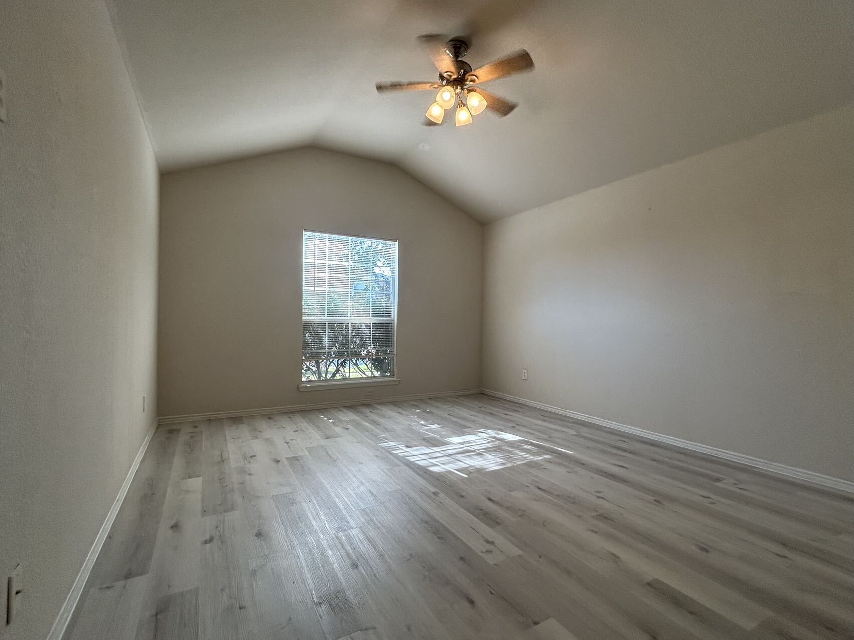 Building Photo - 9213 Centennial Dr