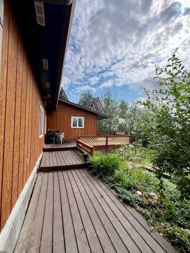 Building Photo - 4-Bedroom Home in Fairbanks | Fenced Yard,...