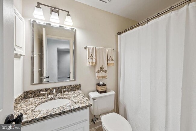 Building Photo - 6603 Forsythia St