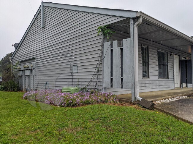 Building Photo - 2300 Grayson Valley Dr