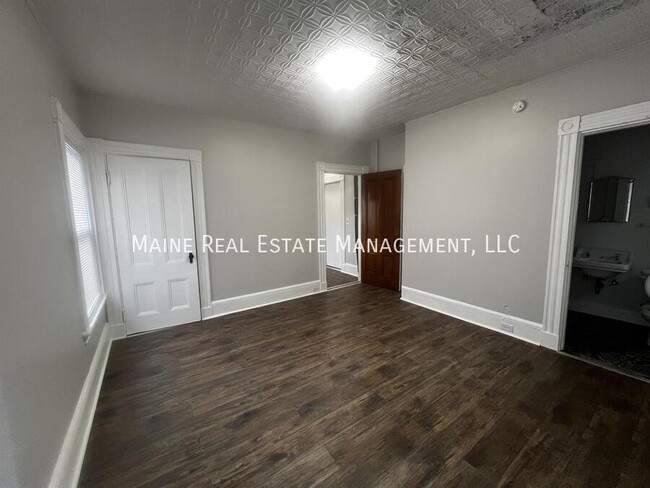 Building Photo - 36 Third St Apt.
