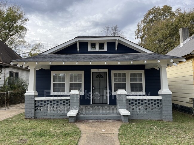 Primary Photo - 1393 McMillan St