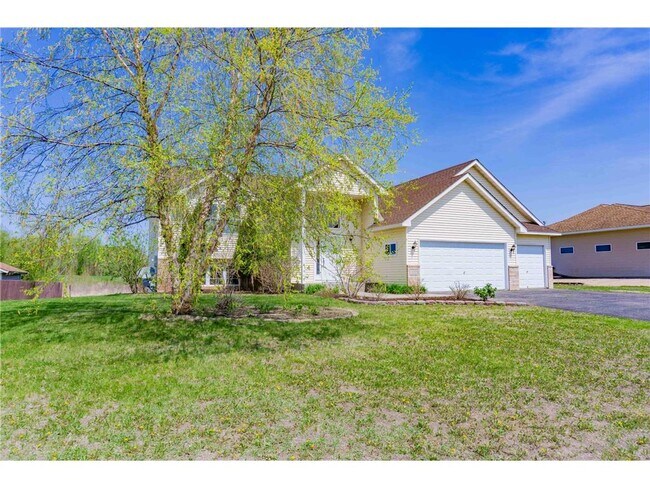 Building Photo - 2112 Blake Ave