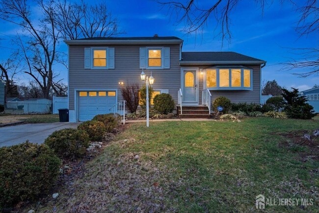 Building Photo - 3316 Beverly Rd