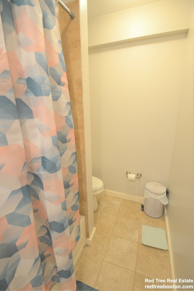 Building Photo - 4 North Crescent Circuit