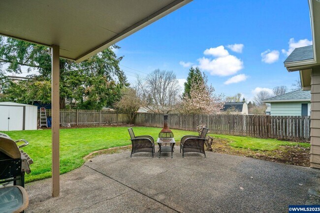Building Photo - 1475 Marshall Dr SE