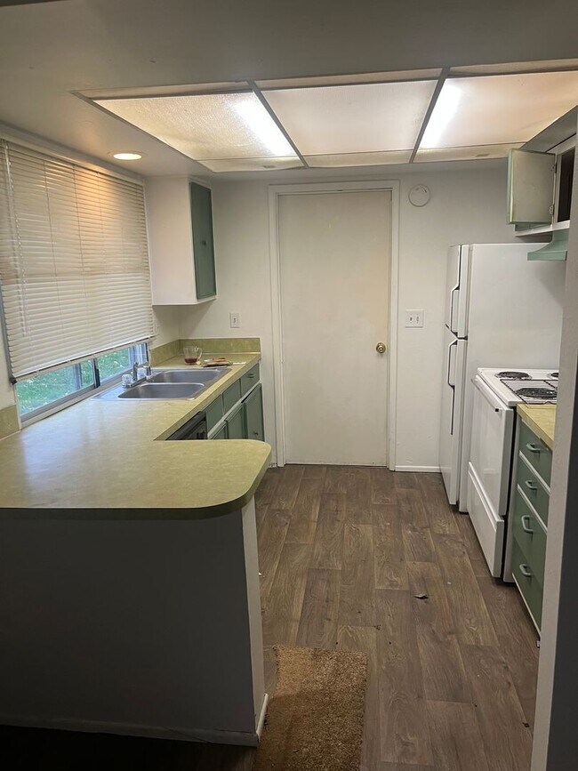 Building Photo - milm37