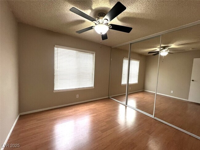 Building Photo - 4628 Michillinda Ln