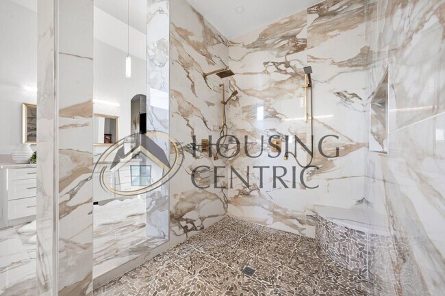 Building Photo - Breathtaking Luxury Custom Rental in Guard Gated Serrano Golf Community!!