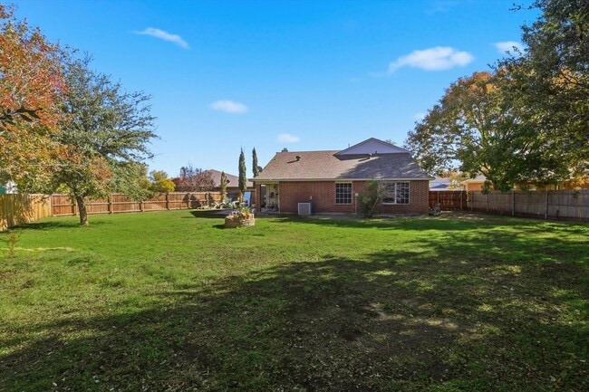 Building Photo - 316 Comiskey Ct