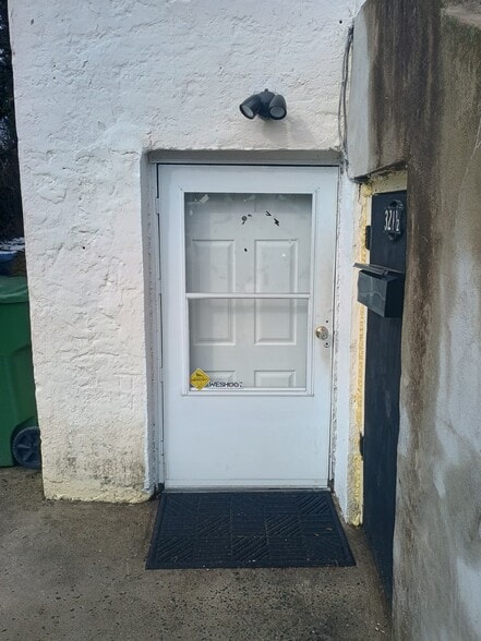 Building Photo - 321 Fisher Ave