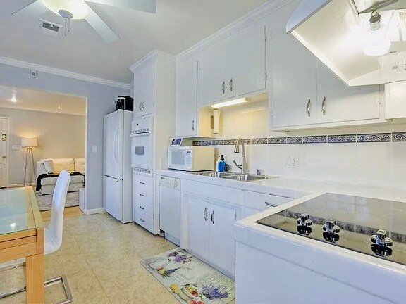 Kitchen - 141 Kittoe Dr
