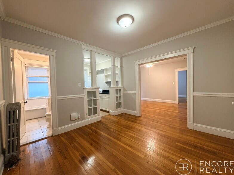 Building Photo - 1 Gray St