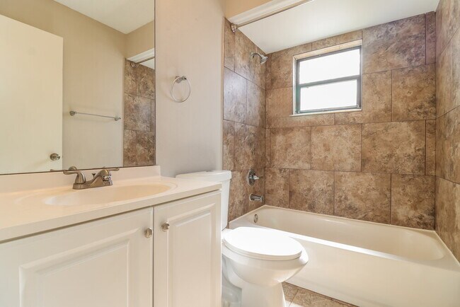 Building Photo - 9310 Tamworth Ln