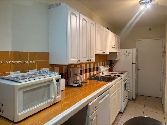 Building Photo - 100 Lincoln Rd