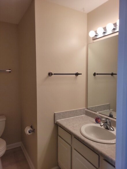 master bath - 1200 Hillside Ave