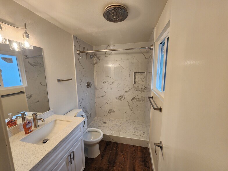 Master Bathroom - 431 S Simpson Ave