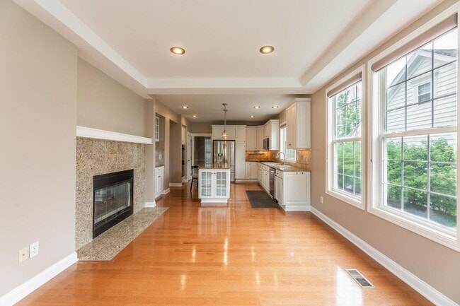 Building Photo - 4930 Brooksview Cir