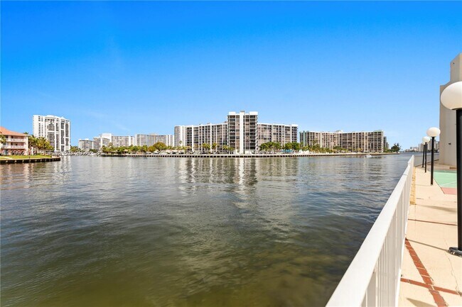 Building Photo - 3800 S Ocean Dr