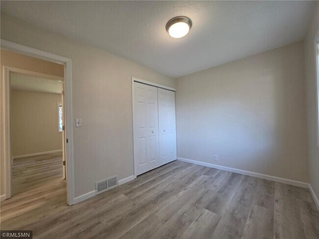 Building Photo - 1306 Woodhill Rd