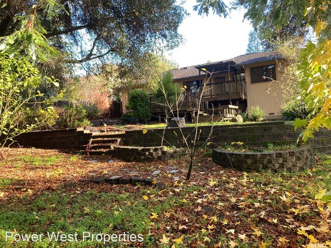 Building Photo - 3 br, 2 bath House - 219 Burlwood Drive