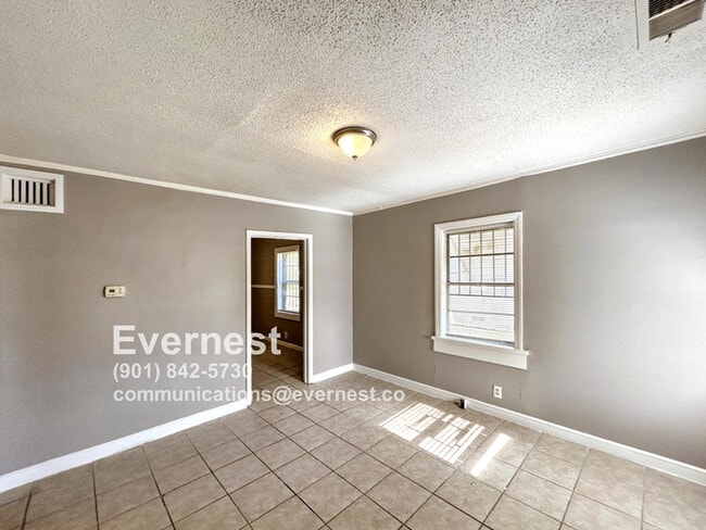 Building Photo - 1507 Wilson St