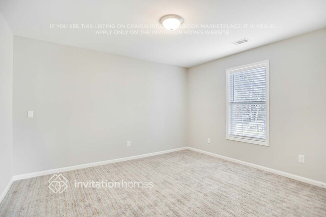 Building Photo - 425 2 Iron Trail NW