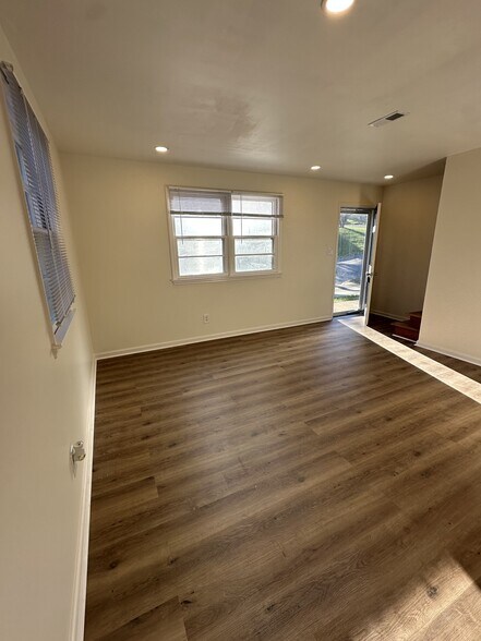 Building Photo - 337 Wimbish Dr