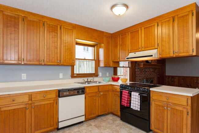 Building Photo - 3600 Ladywood Ct