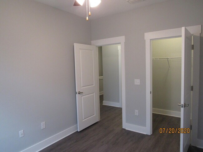 Building Photo - 267 N Sand Palm Rd
