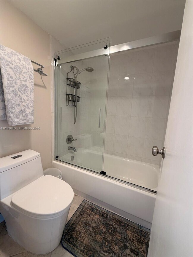Building Photo - 3375 N Country Club Dr