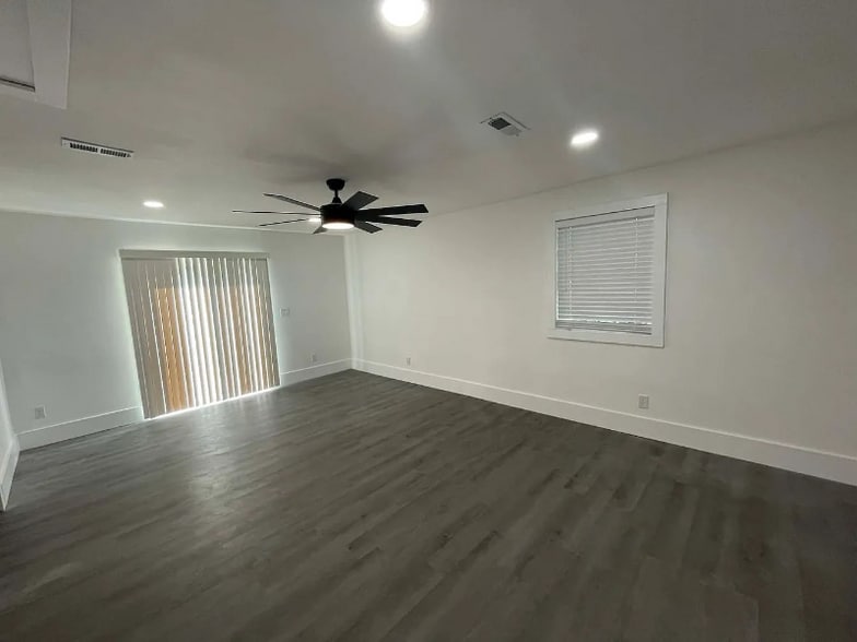 Building Photo - 608 Crawford Rd