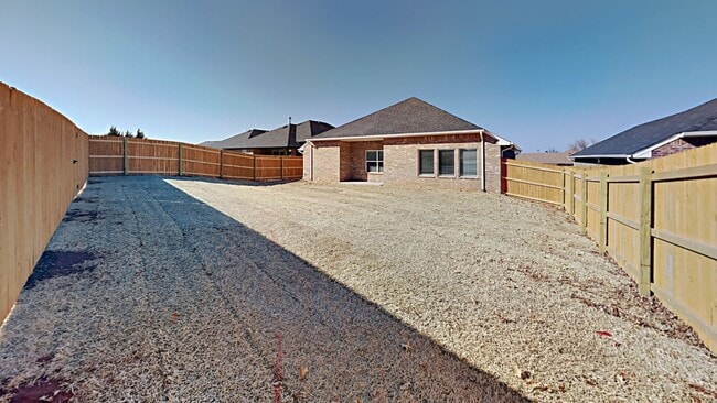 Building Photo - Brand New 4 Bed 2 Bath Home in Shawnee