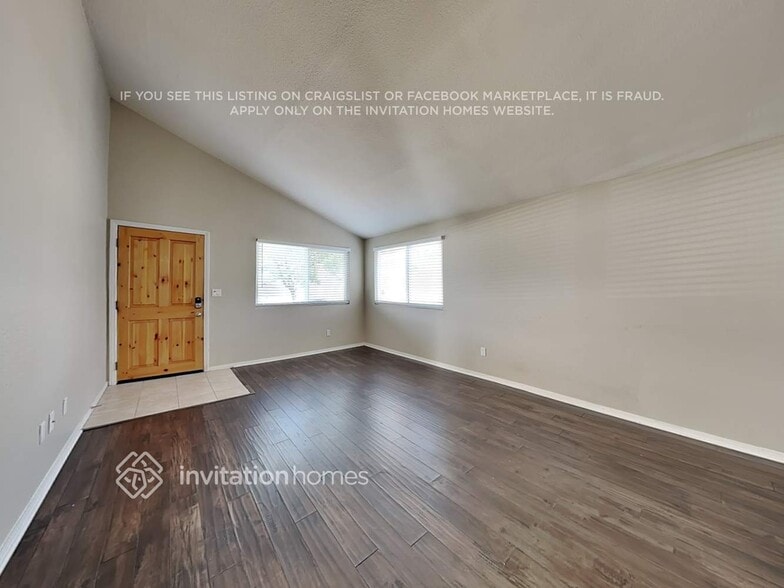 Building Photo - 27858 Crosspath Ave