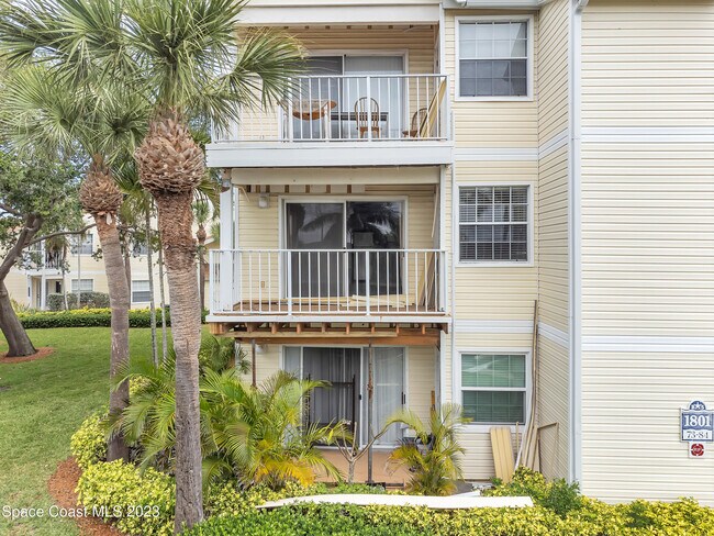 Building Photo - 1801 Island Club Dr