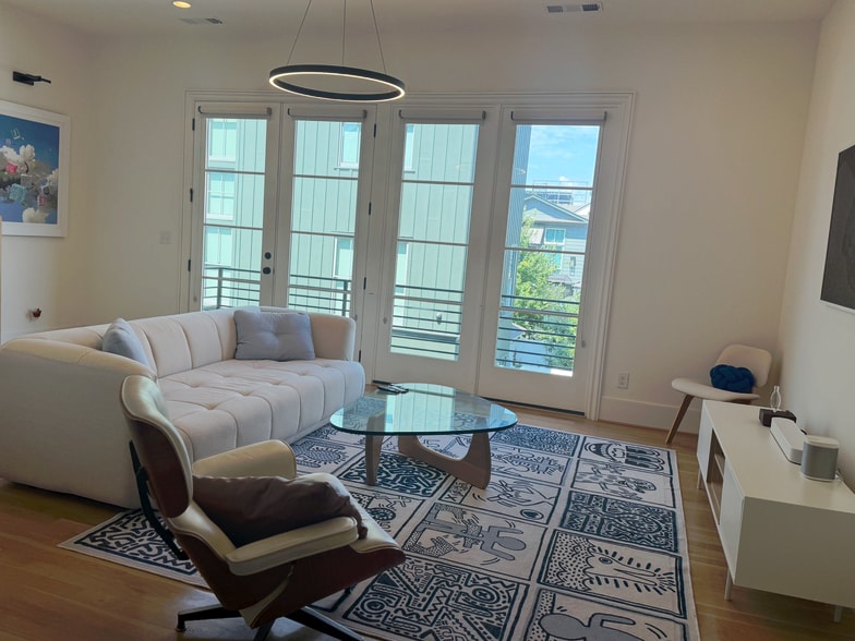 living room 2 - 688 Exchange St SE