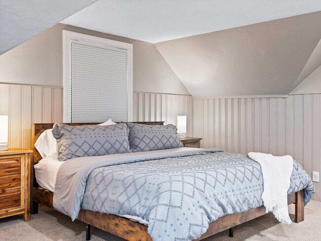 Building Photo - 6771 Greenleaf Ave