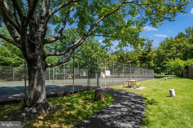 Building Photo - 7753 Inversham Dr