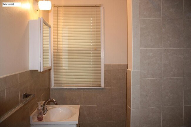 Primary Photo - 23 James St