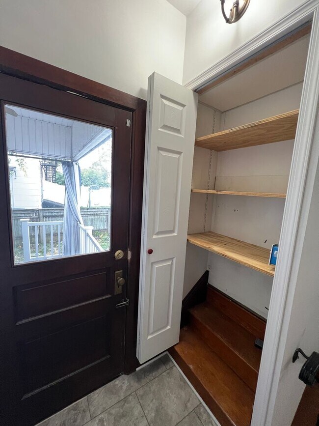 Building Photo - 815 Madison Ave