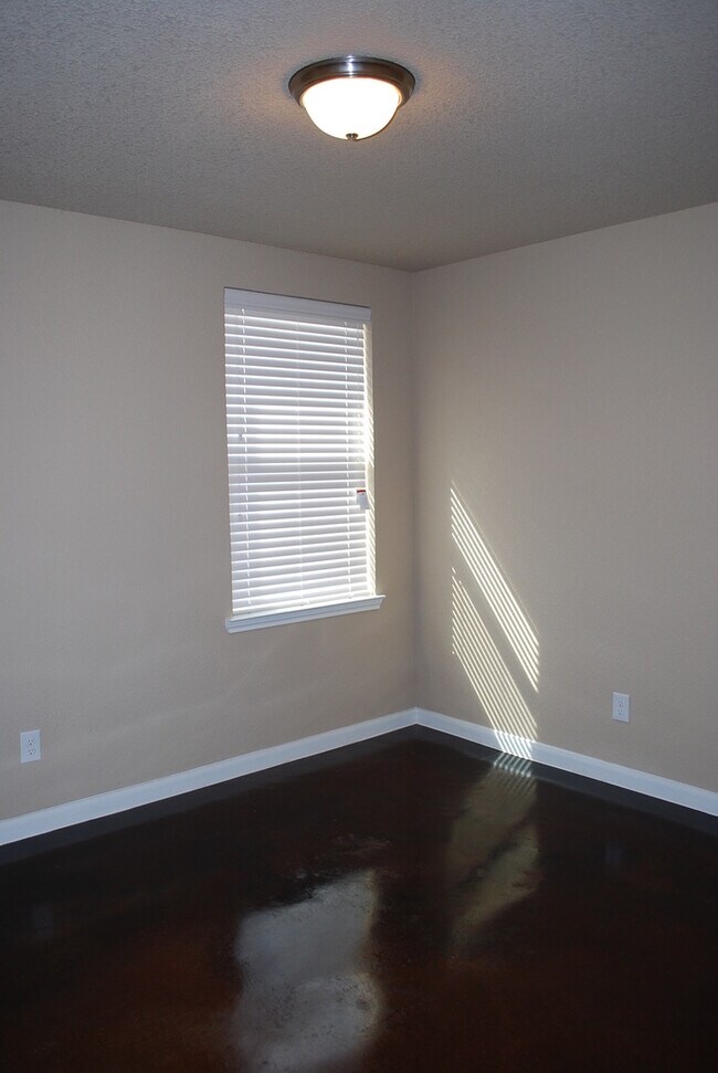 Building Photo - 1514 Dakota Trce