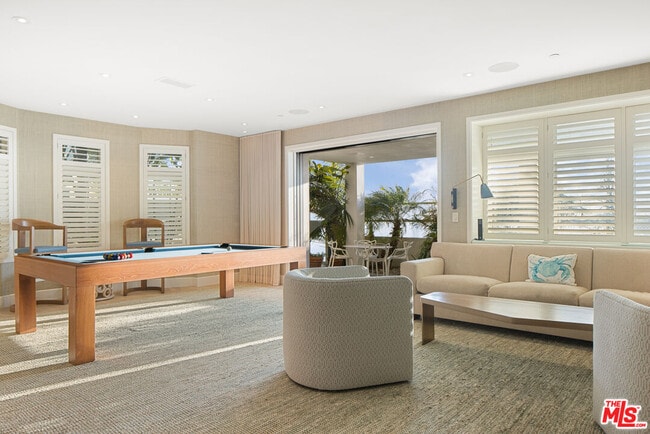 Building Photo - 1347 Palisades Beach Rd