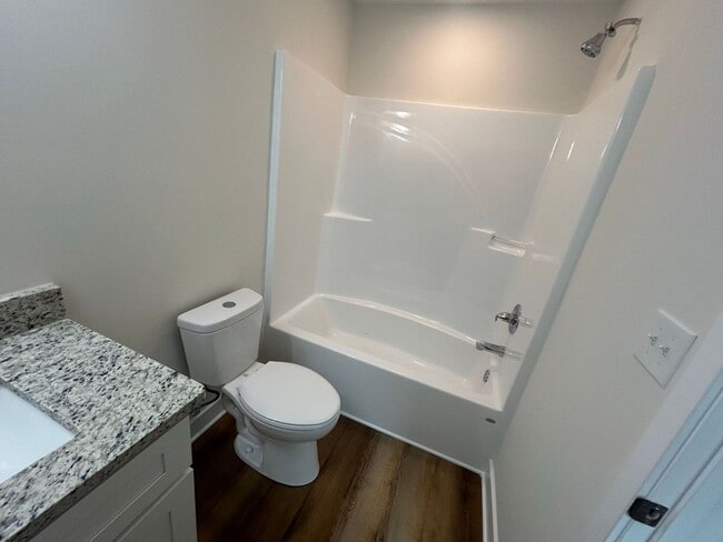 Building Photo - NOW LEASING FOR AUGUST 2026!