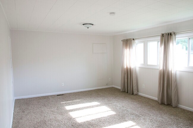 Building Photo - 1242 Genesee Ave